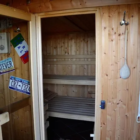 شقة By With Sauna And Hot Tub