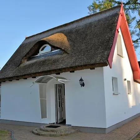 By With Sauna And Hot Tub * Krakow am See