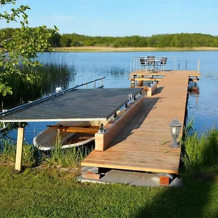 By With Sauna And Hot Tub *